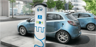 Los edificios no residenciales con más de 10 plazas de parking tendrán que incorporar puntos de recarga eléctrica Coche en un punto de recarga eléctrica